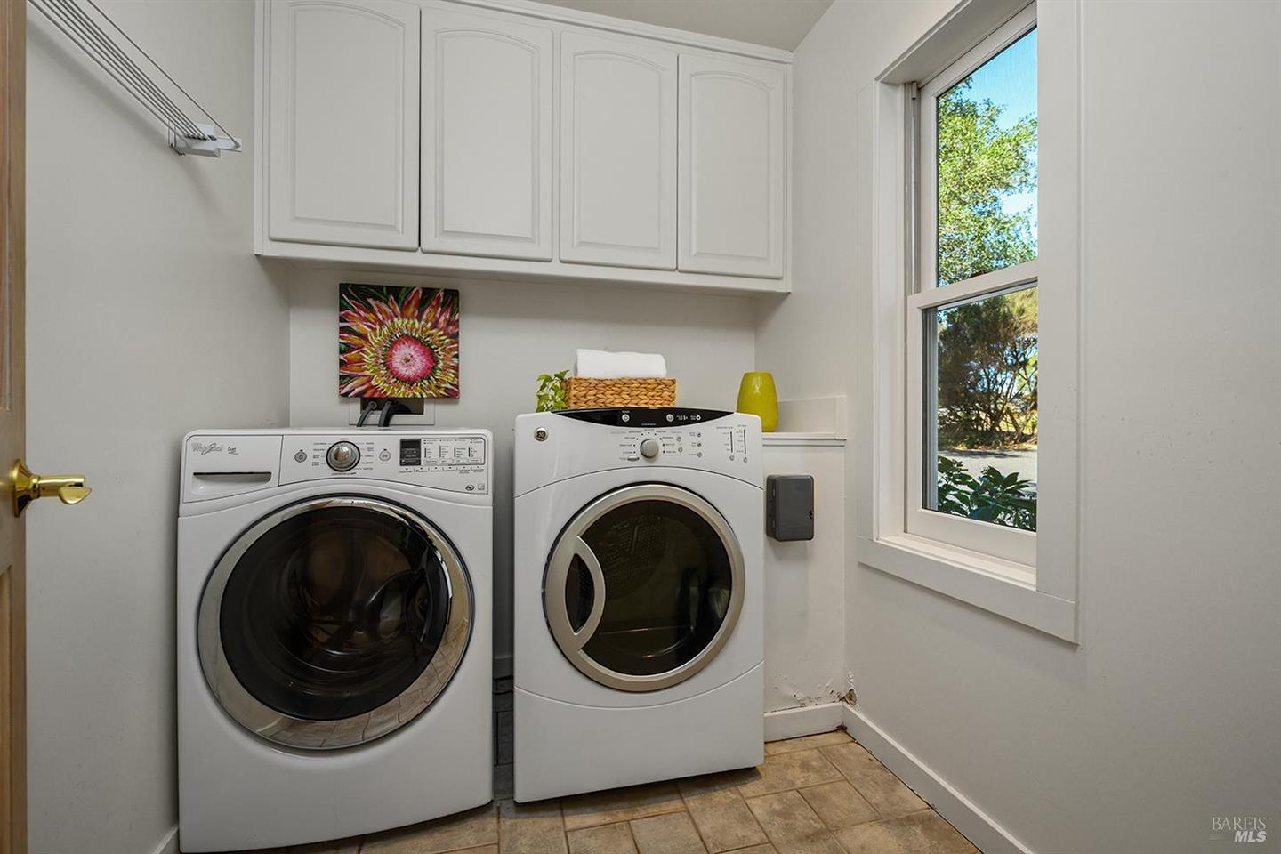 690 Palm Avenue photo 31