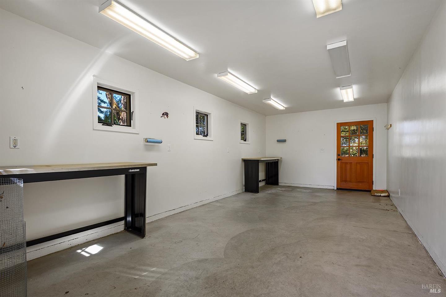 690 Palm Avenue photo 41
