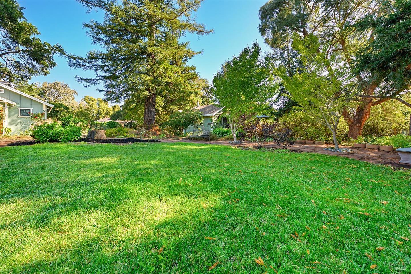 690 Palm Avenue photo 57