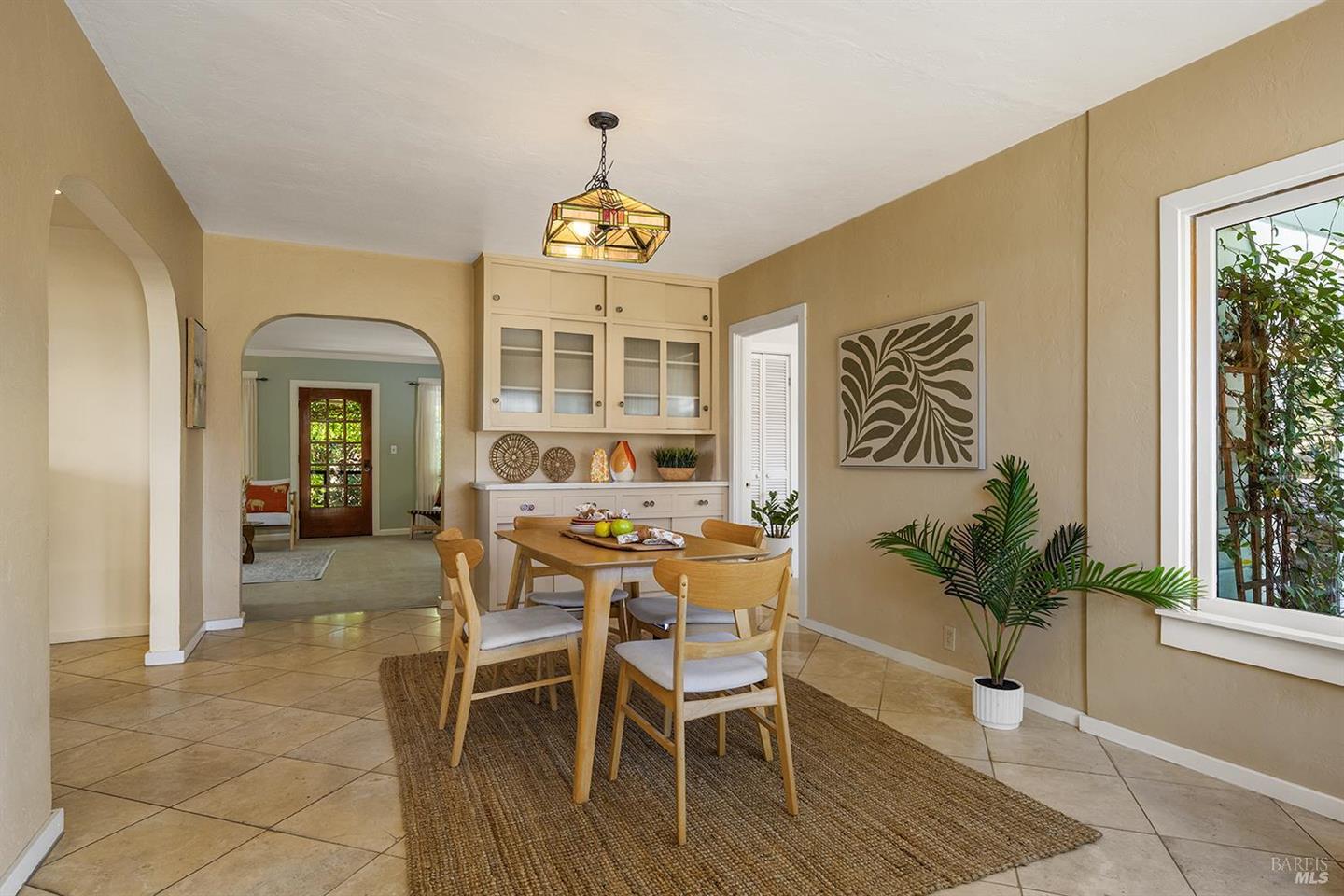 690 Palm Avenue photo 10