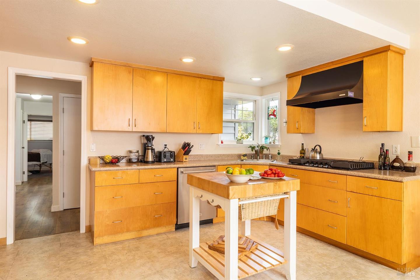 204 Sutter Street photo 37
