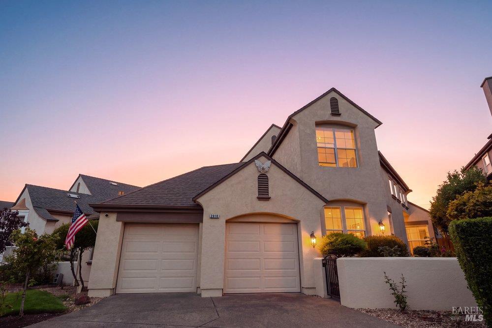 2010 Falcon Ridge Drive, Petaluma, CA 94952/94954