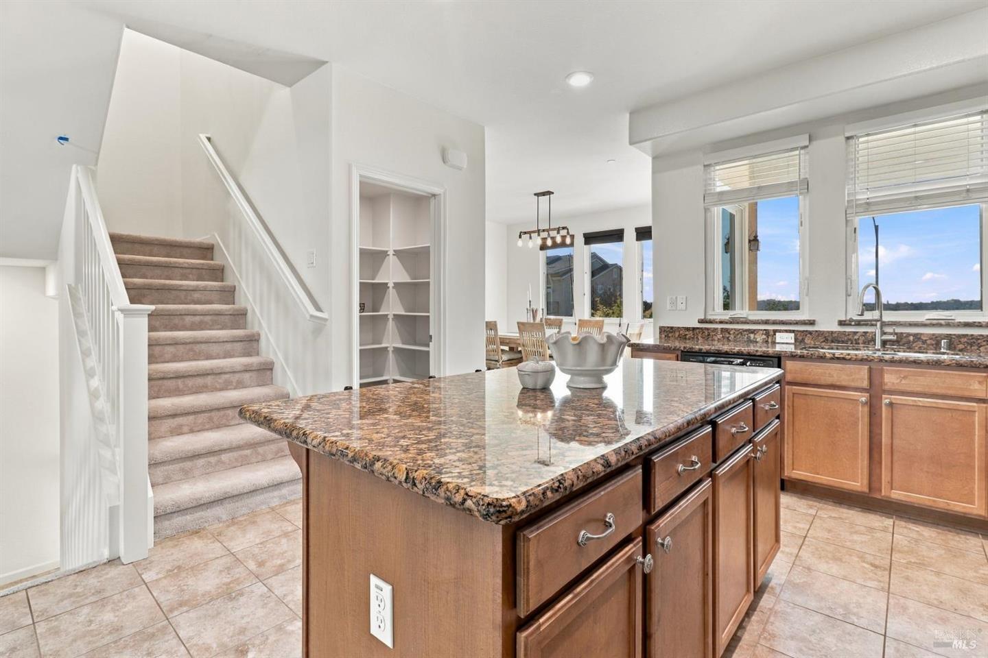 634 Jade Street photo 12