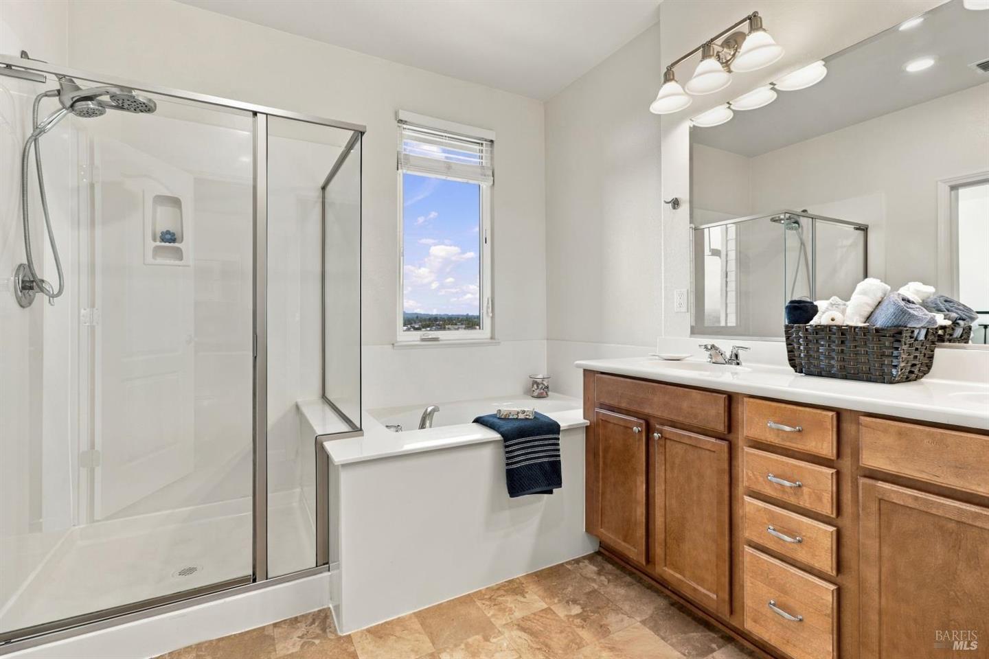 634 Jade Street photo 29