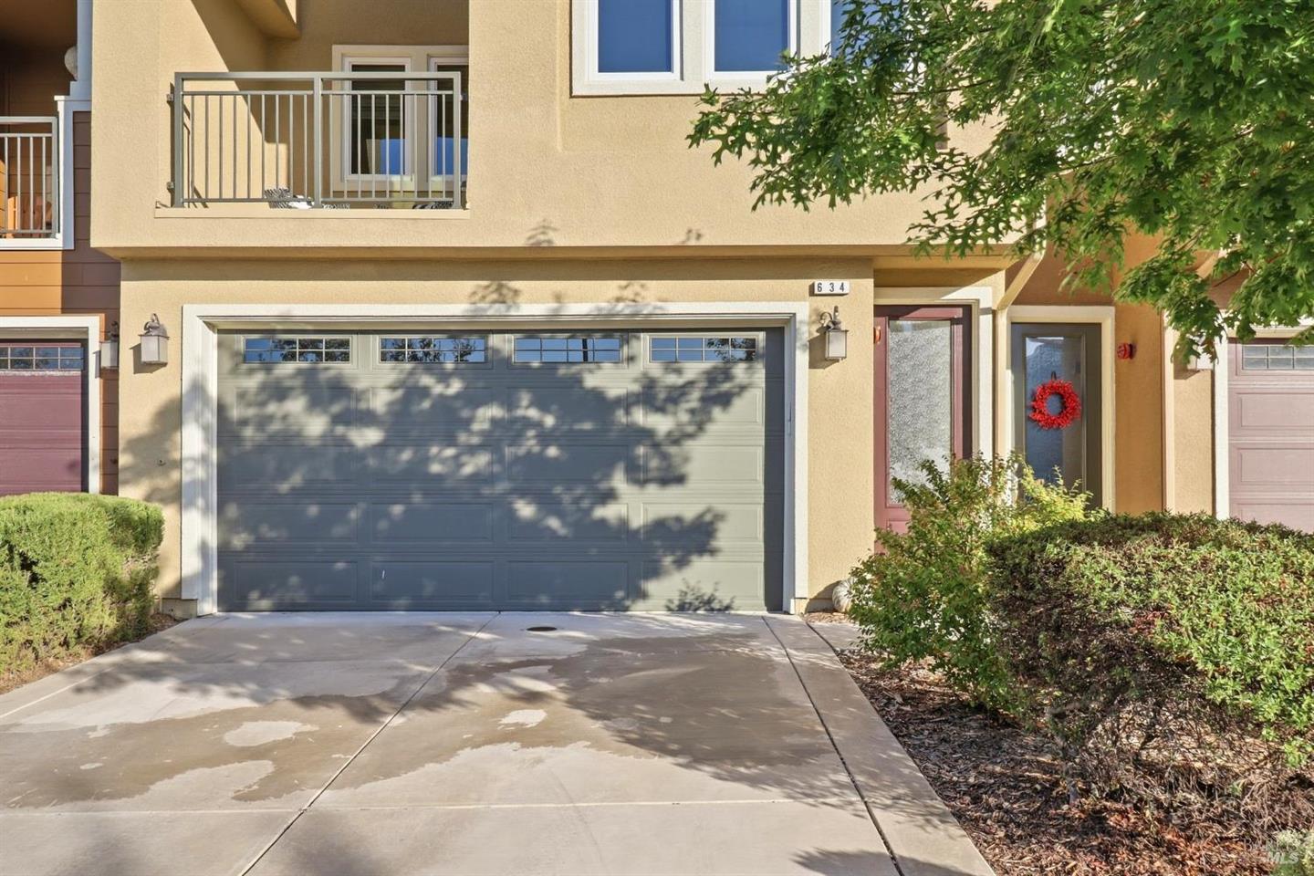 634 Jade Street photo 4