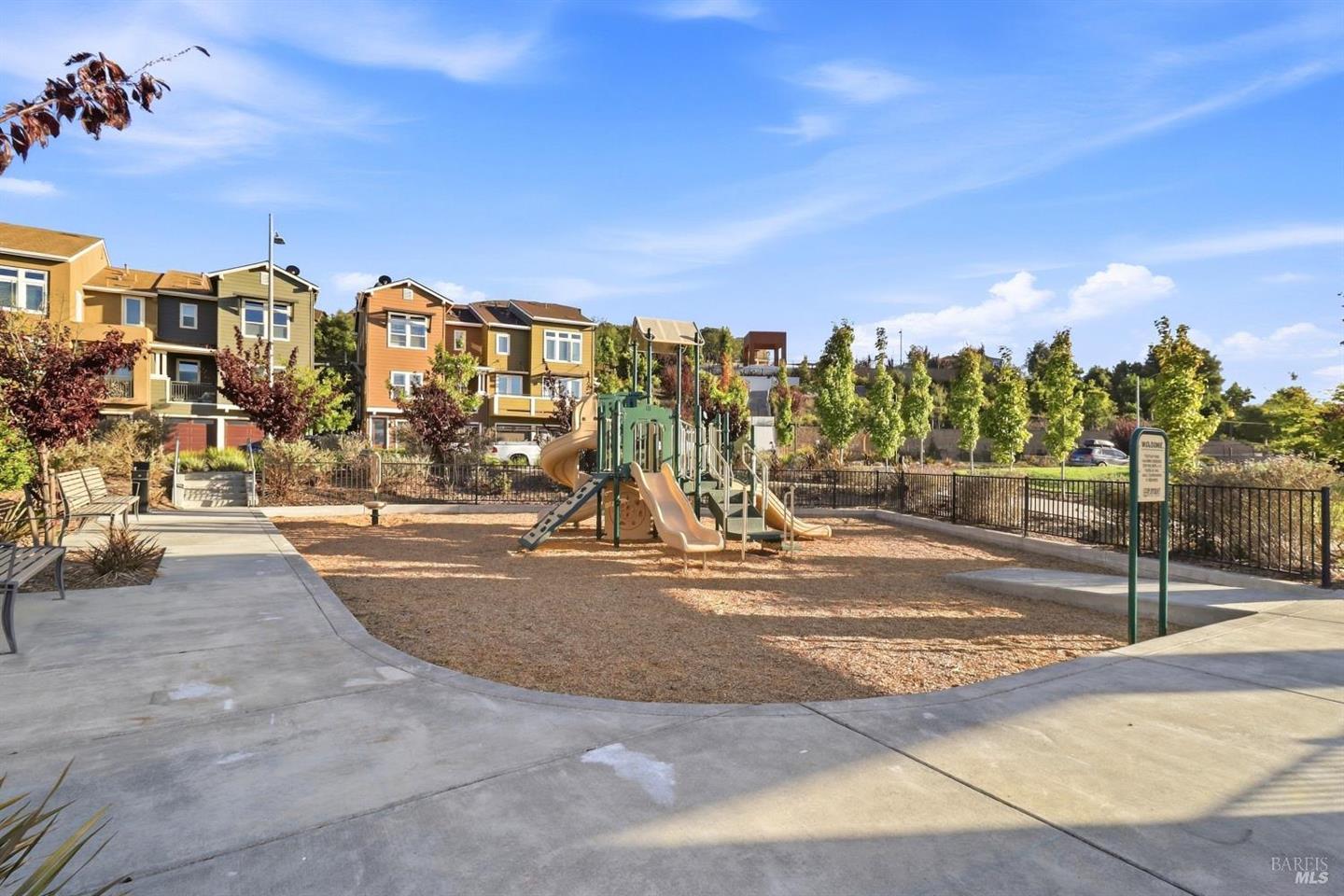 634 Jade Street photo 41