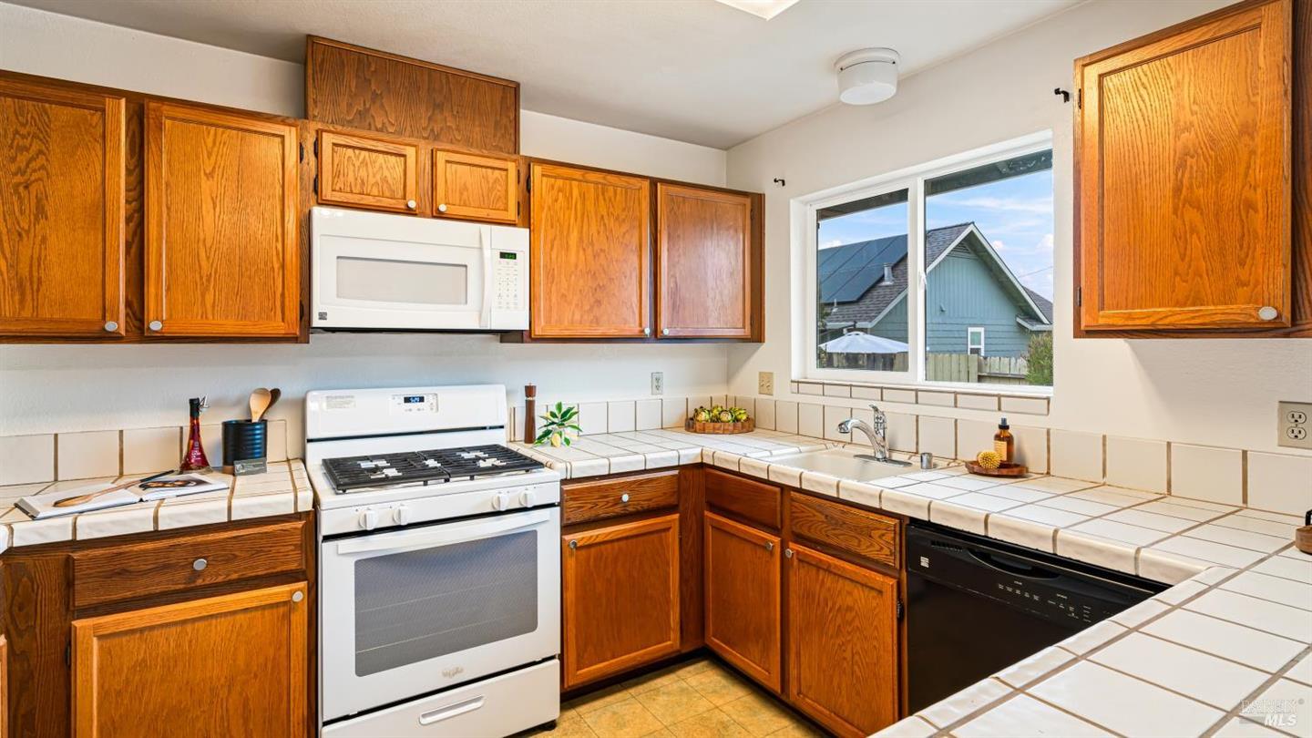 932 Wood Sorrel Drive photo 8