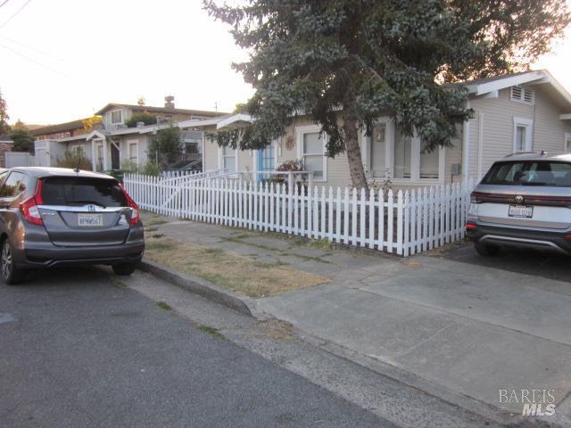 612 G Street photo 2