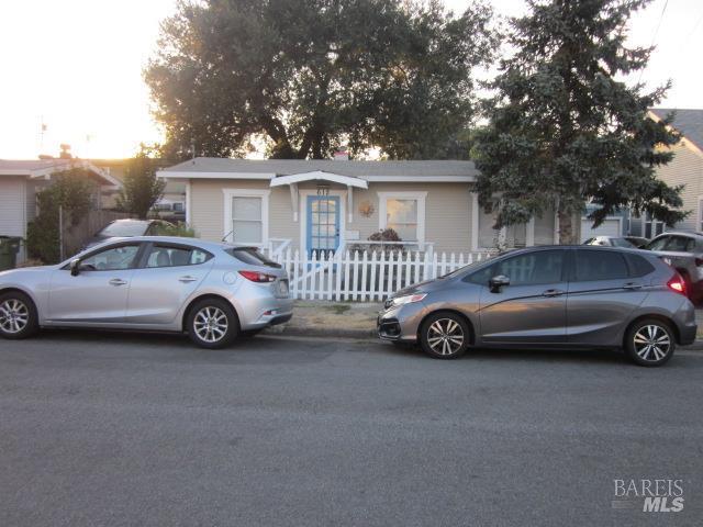 612 G Street photo 3