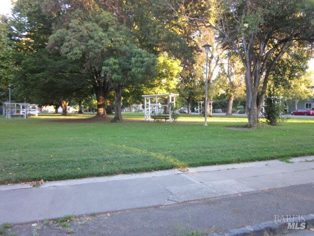 612 G Street photo 6