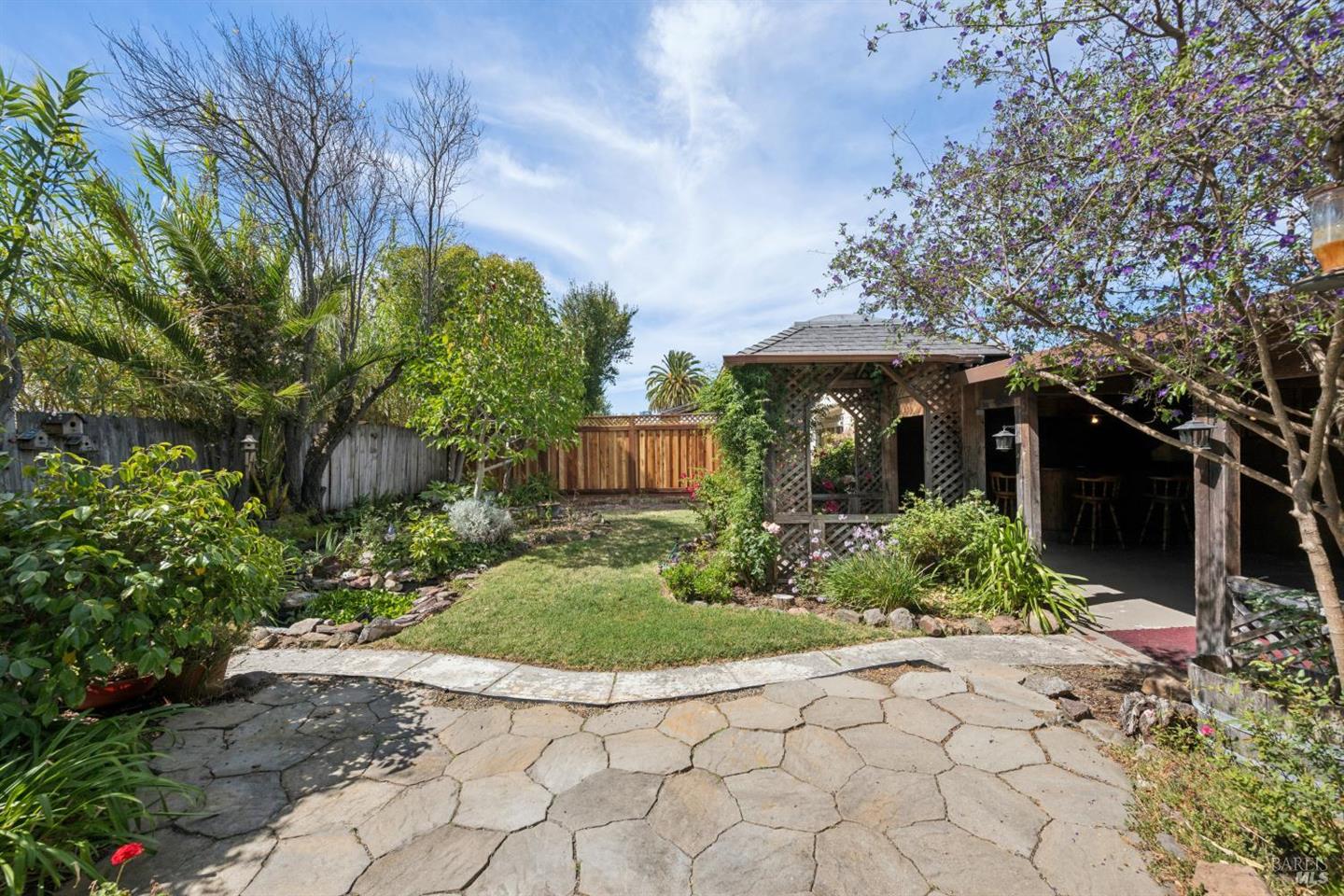 412 Cortez Drive photo 2