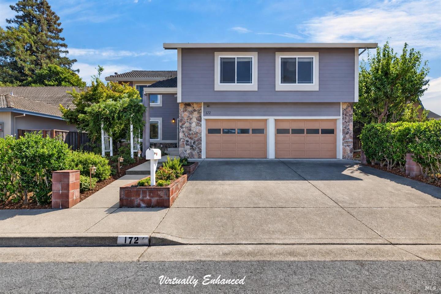 172 Clearview Court, Petaluma, CA 94952/94954