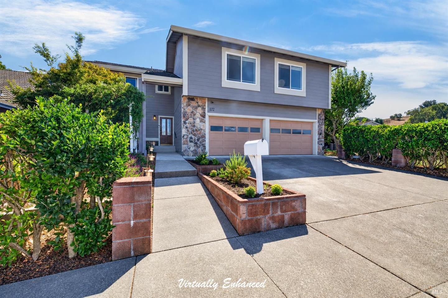172 Clearview Court photo 2