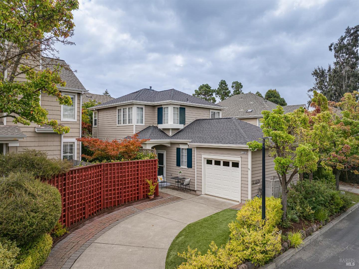 1189 Brighton View Circle, Petaluma, CA 94952/94954