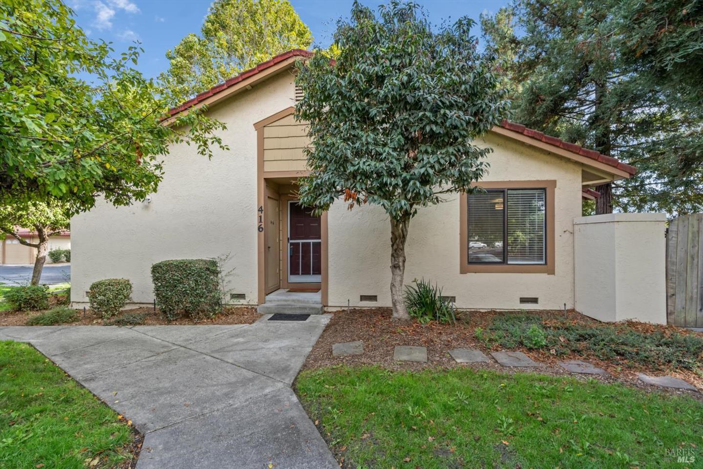 416 Park Place, Petaluma, CA 94952/94954