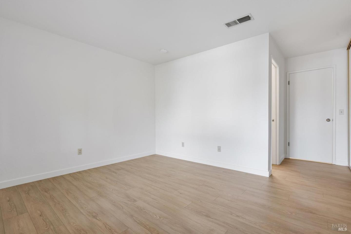 416 Park Place photo 12