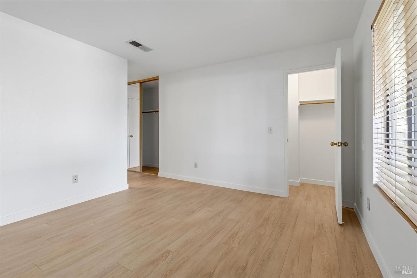 416 Park Place photo 13