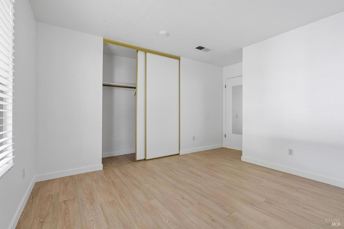 416 Park Place photo 15