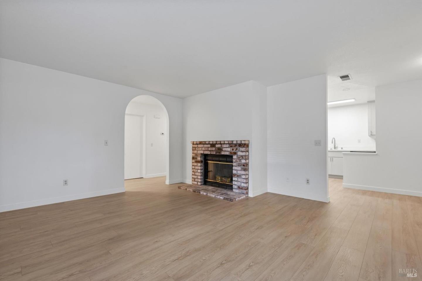 416 Park Place photo 5