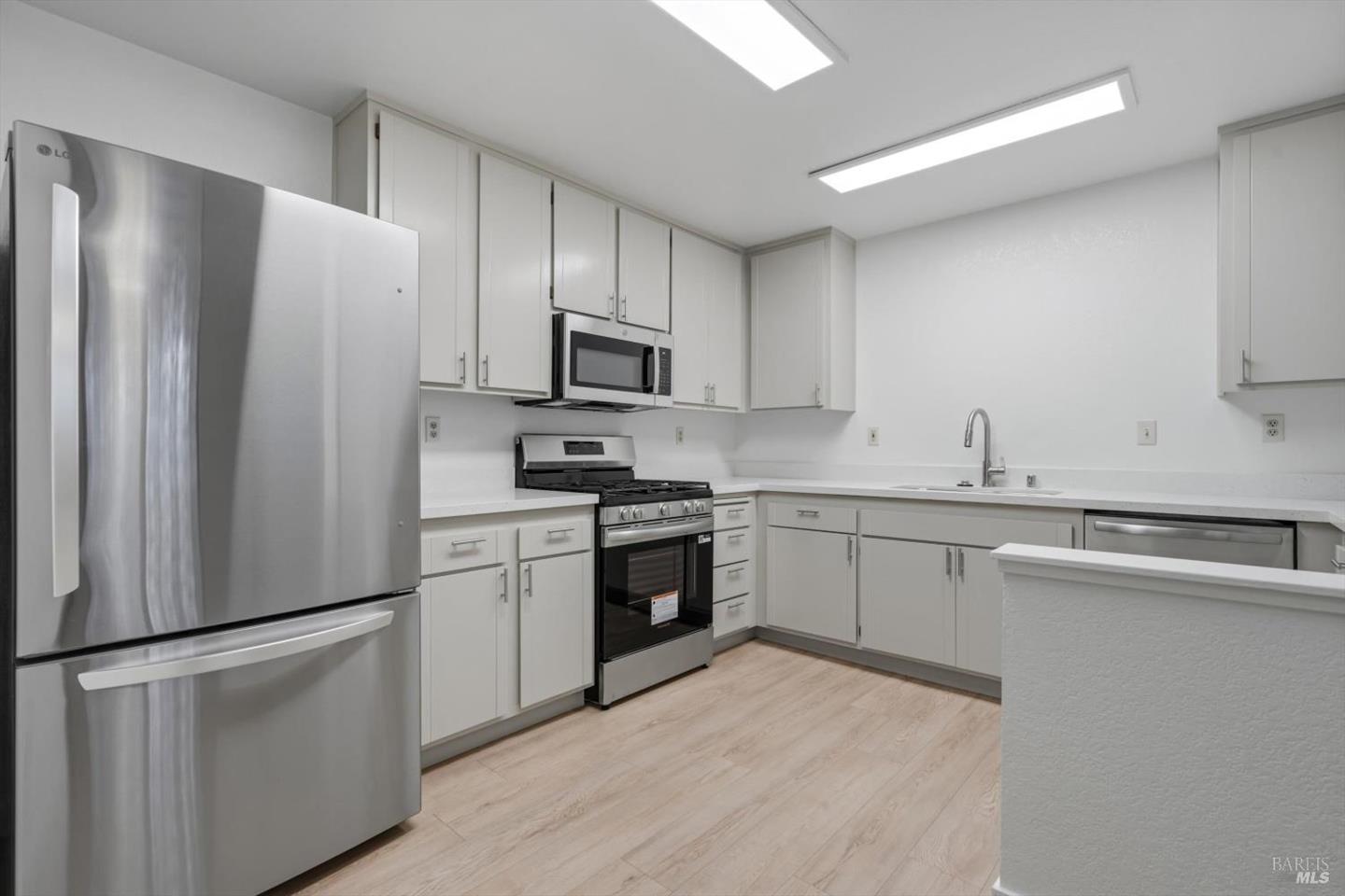 416 Park Place photo 7