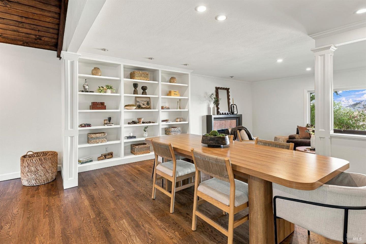 729 Elm Drive photo 8