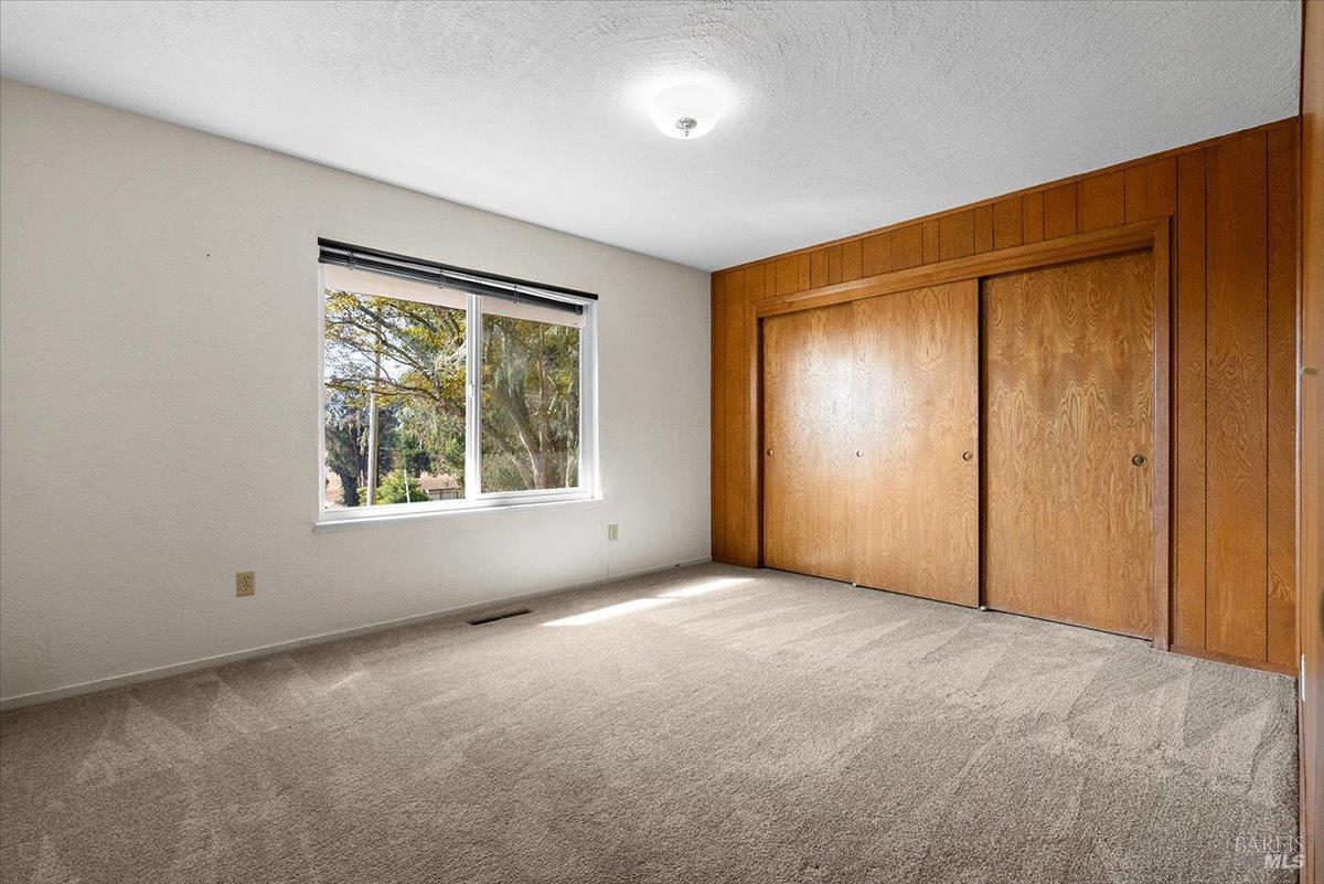 920 Goodwin Avenue photo 32