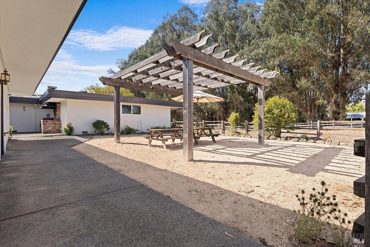 920 Goodwin Avenue photo 45