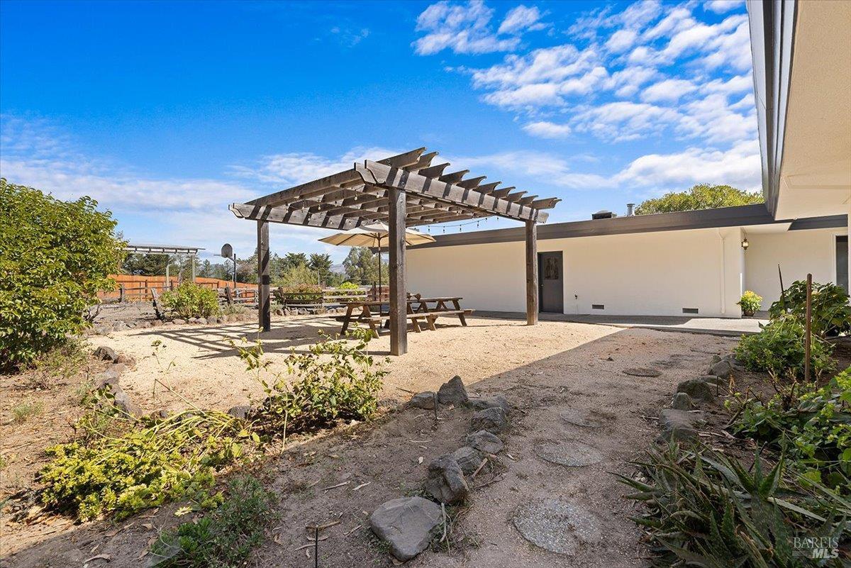 920 Goodwin Avenue photo 47