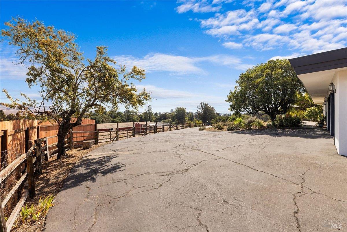 920 Goodwin Avenue photo 48