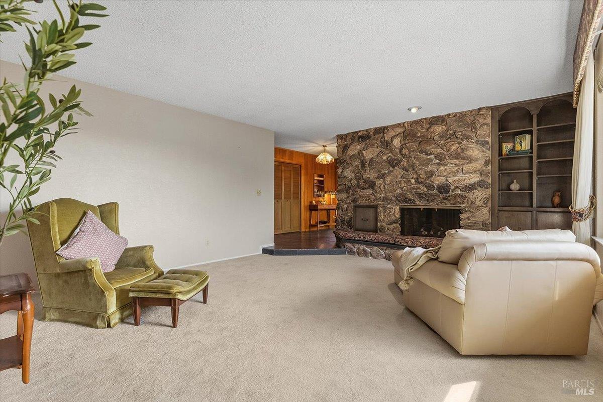 920 Goodwin Avenue photo 8