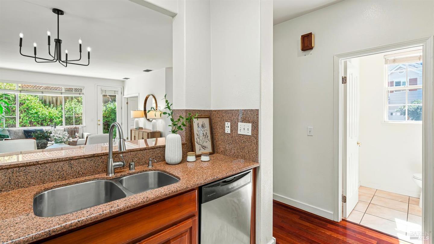 1014 Addison Circle photo 13