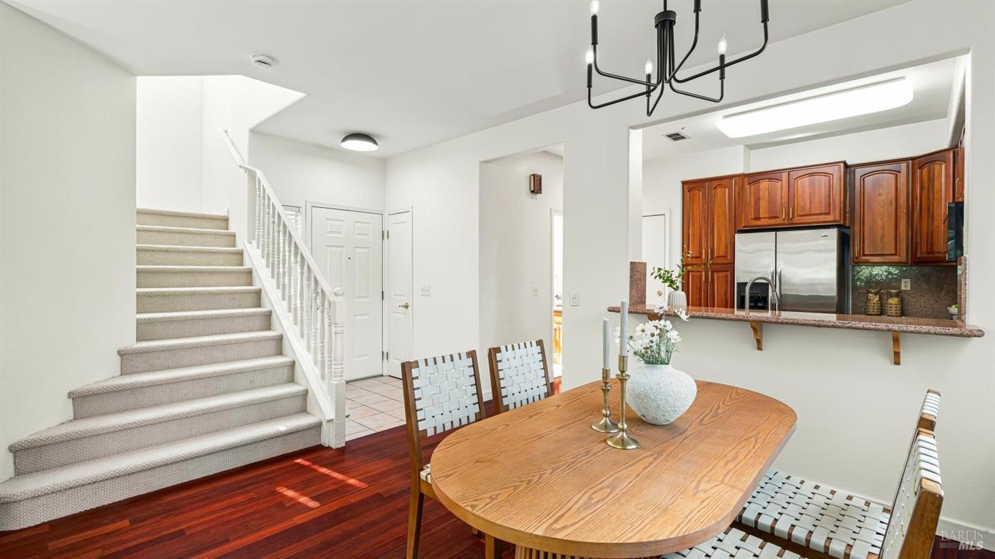 1014 Addison Circle photo 5