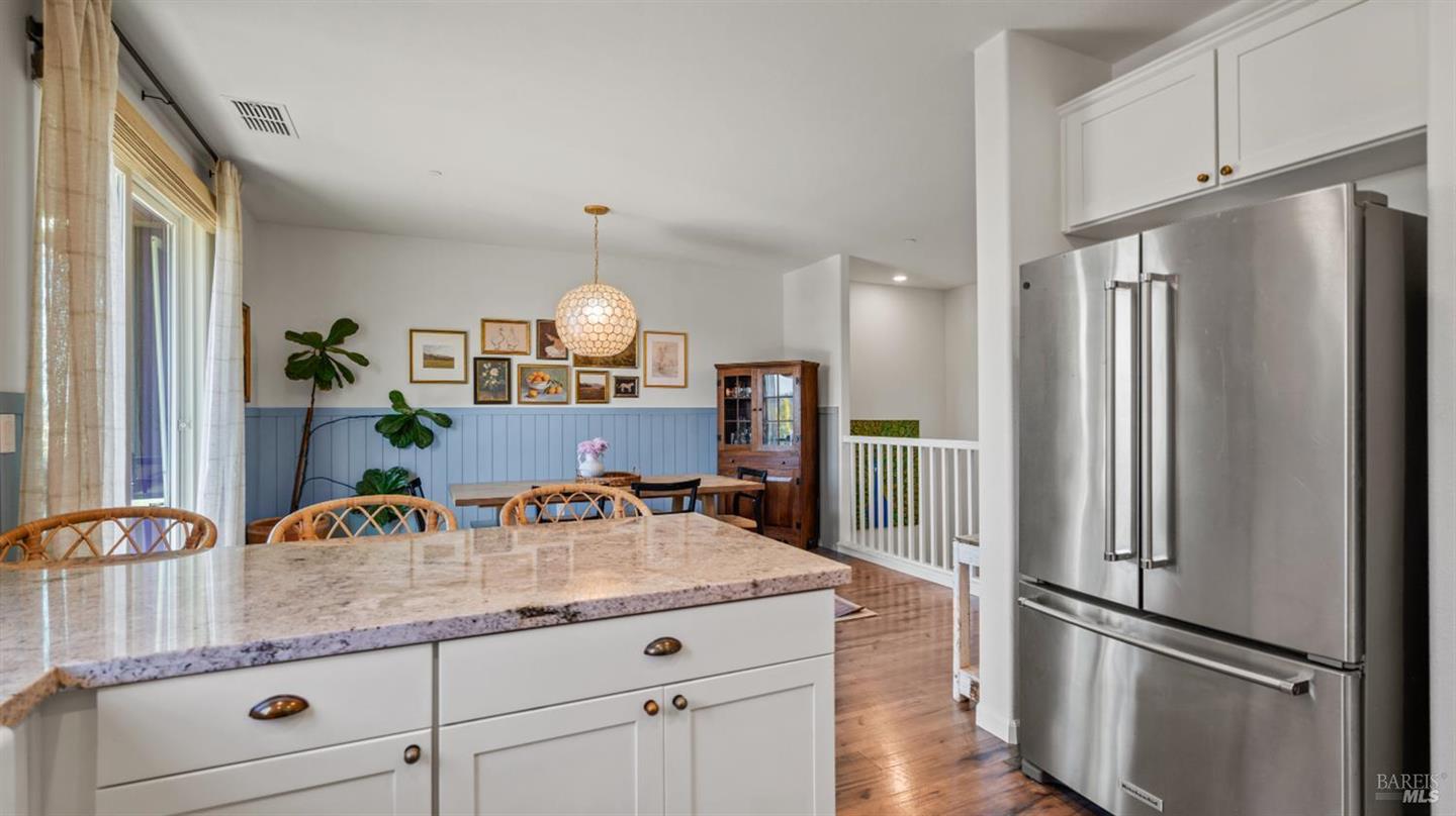 528 Jade Street photo 11