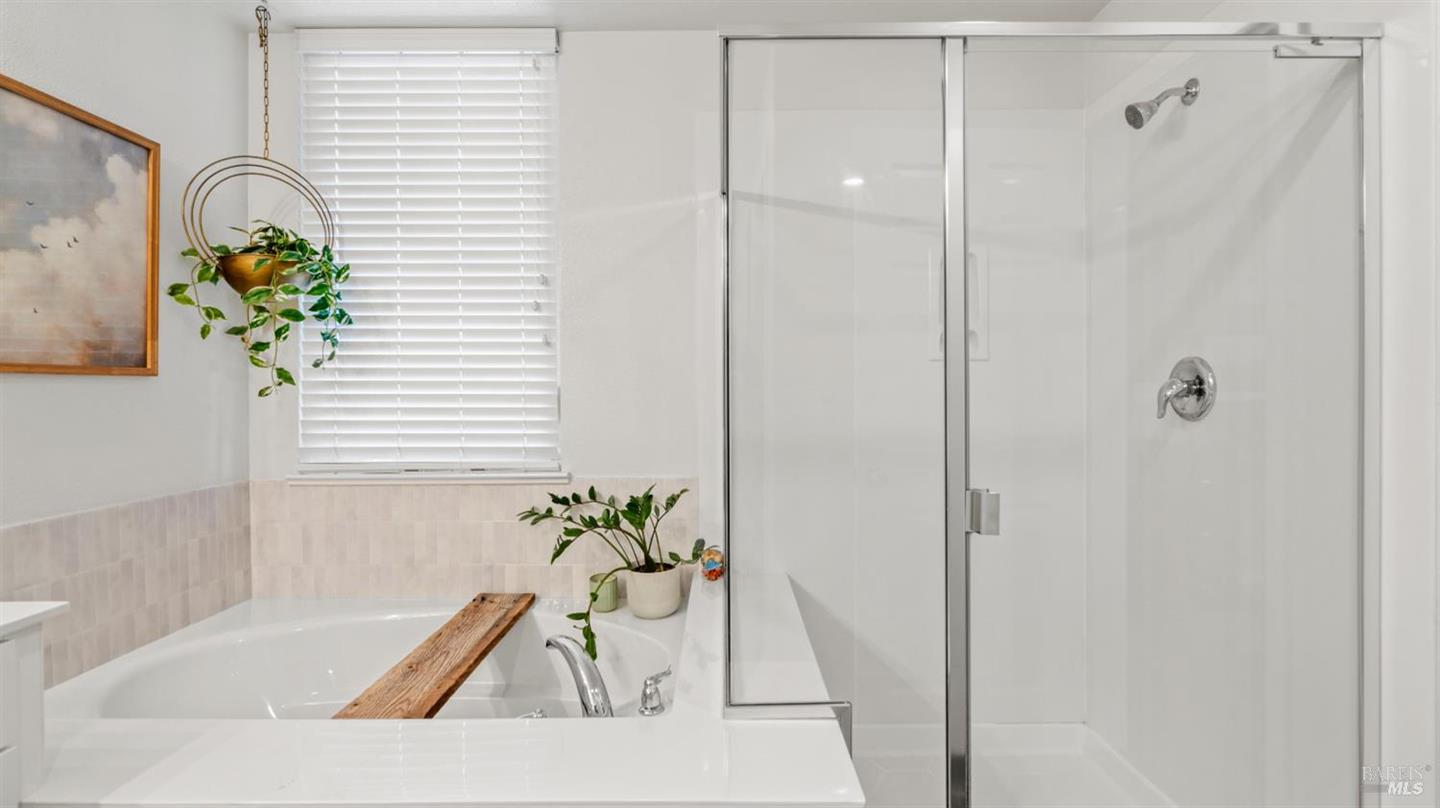 528 Jade Street photo 20