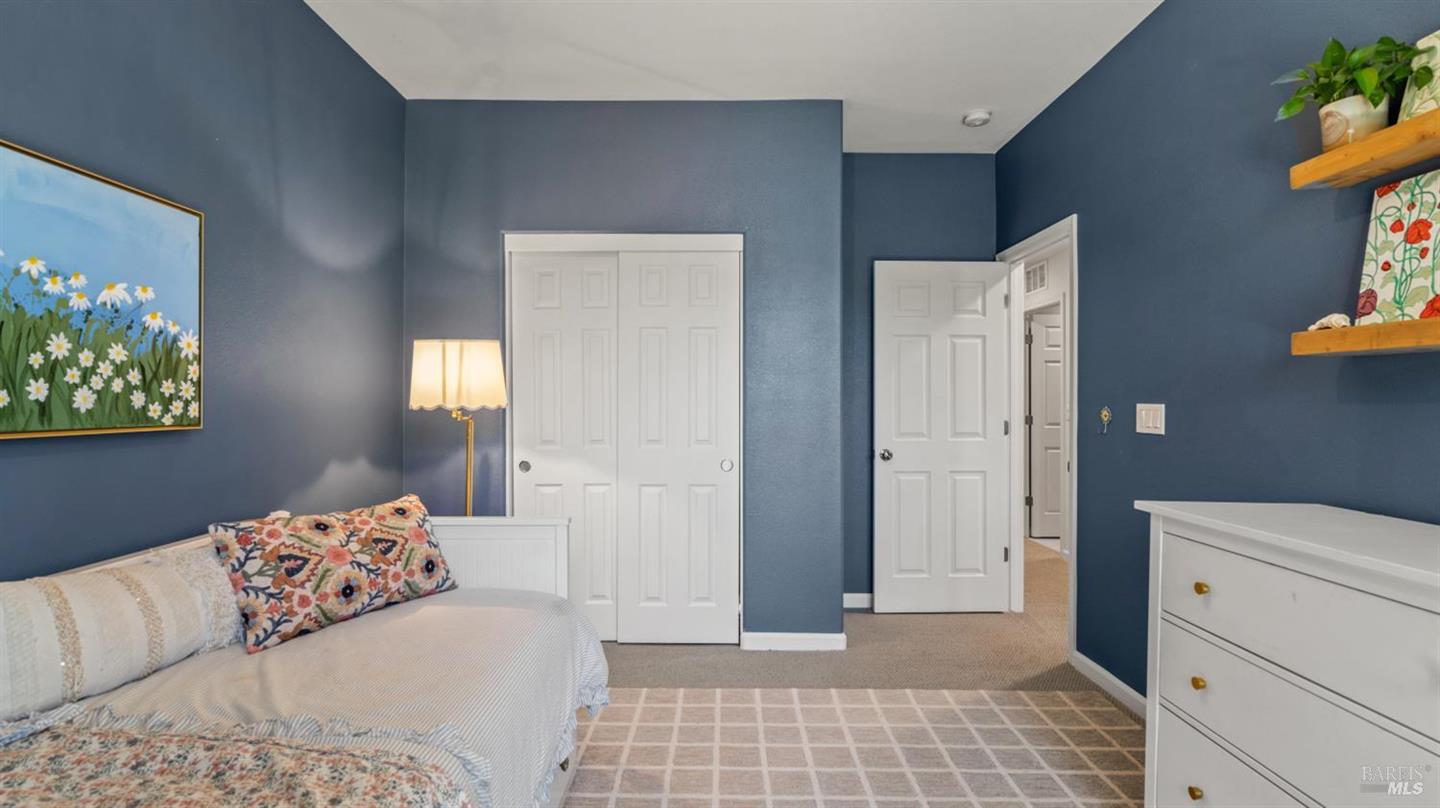 528 Jade Street photo 25
