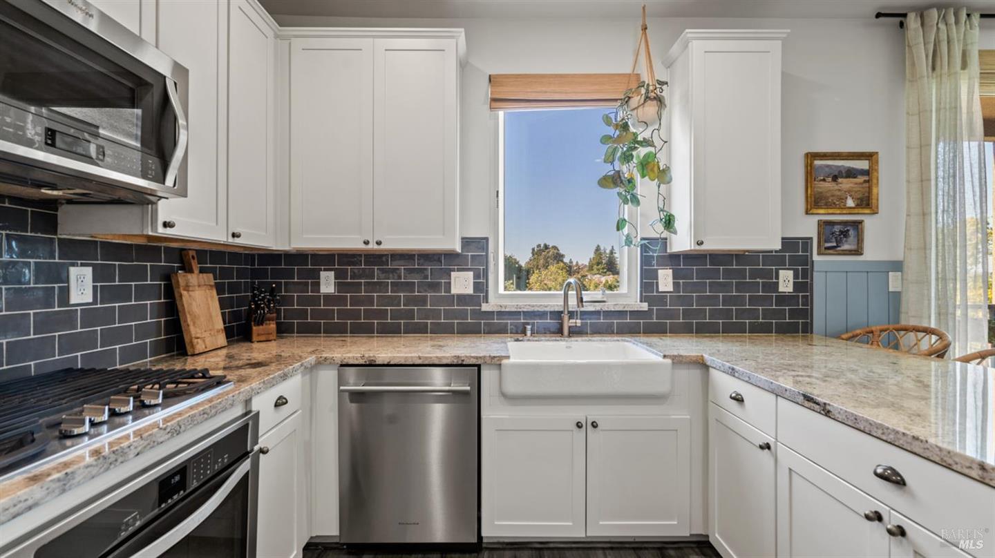 528 Jade Street photo 10