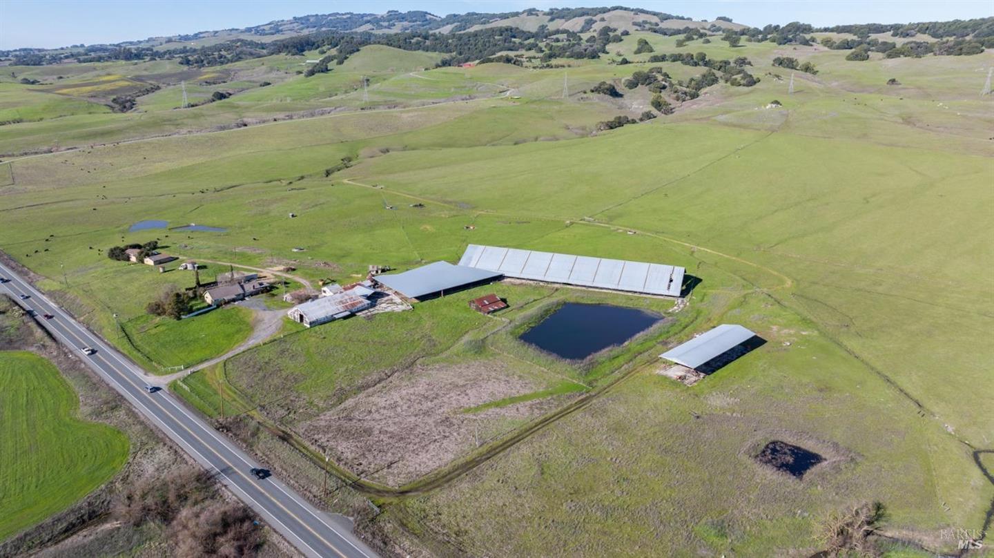 4695 Old Adobe Rd, Petaluma, CA