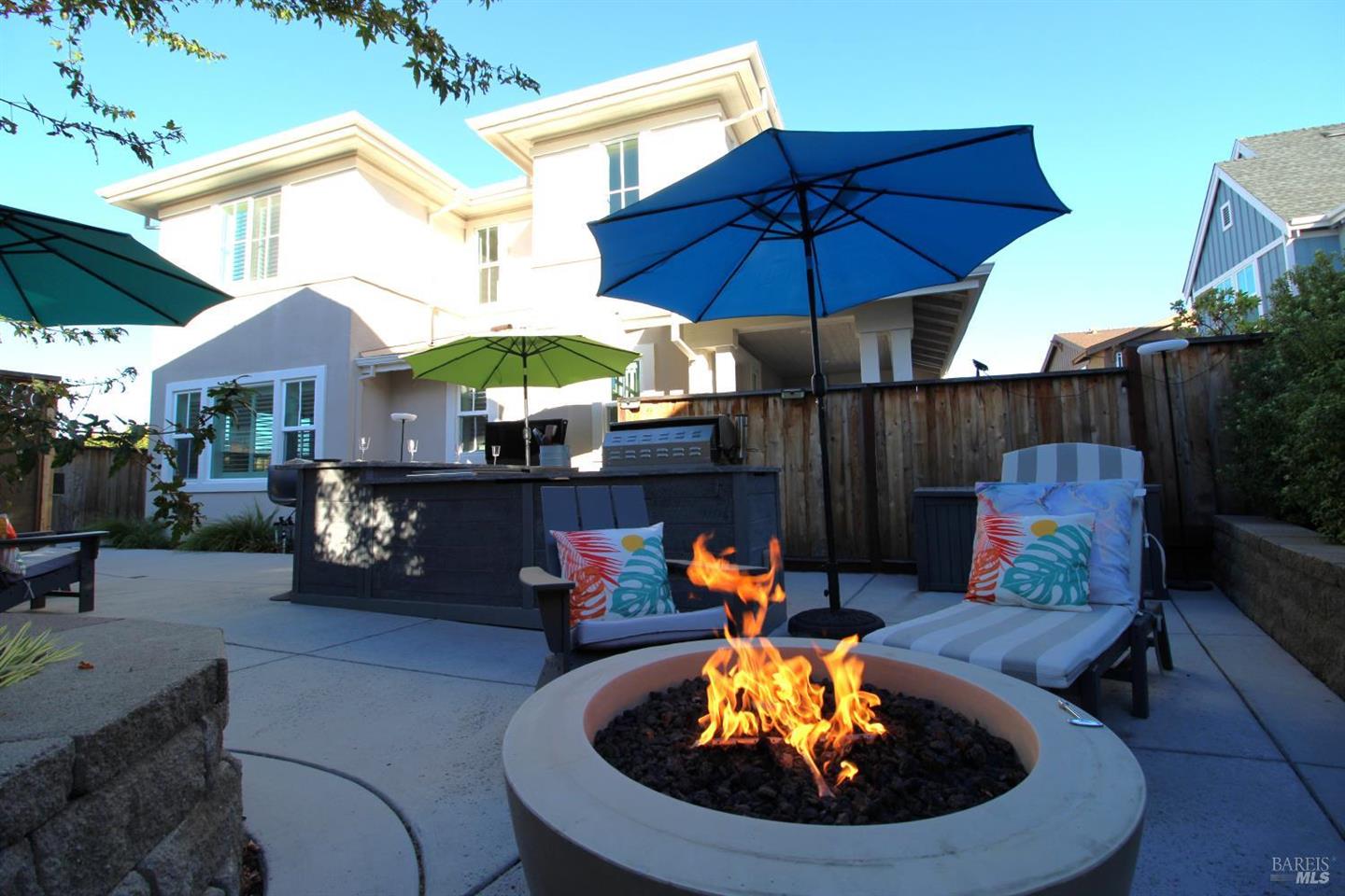 309 Caulfield Lane, Petaluma, CA 94952/94954