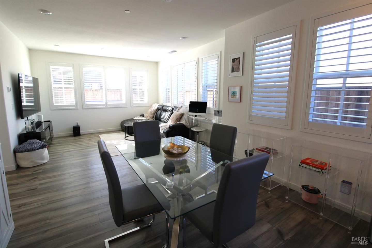 309 Caulfield Lane photo 12