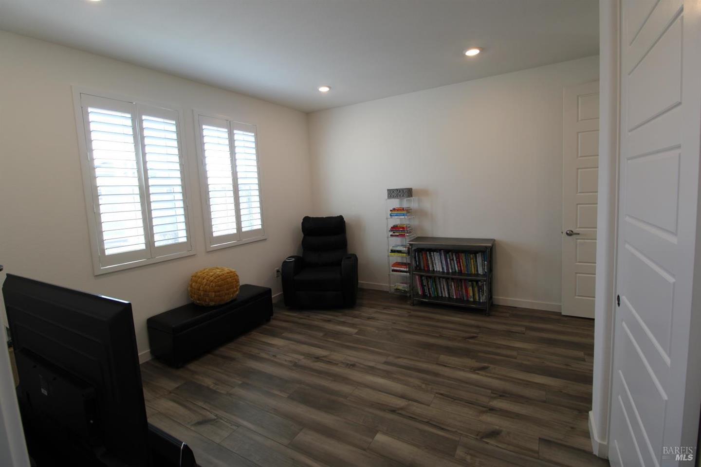 309 Caulfield Lane photo 26