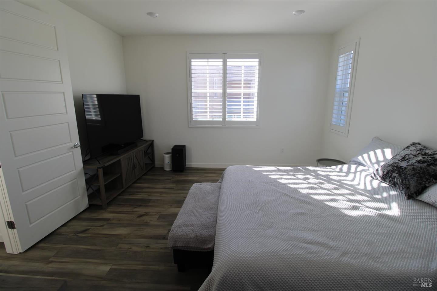 309 Caulfield Lane photo 34
