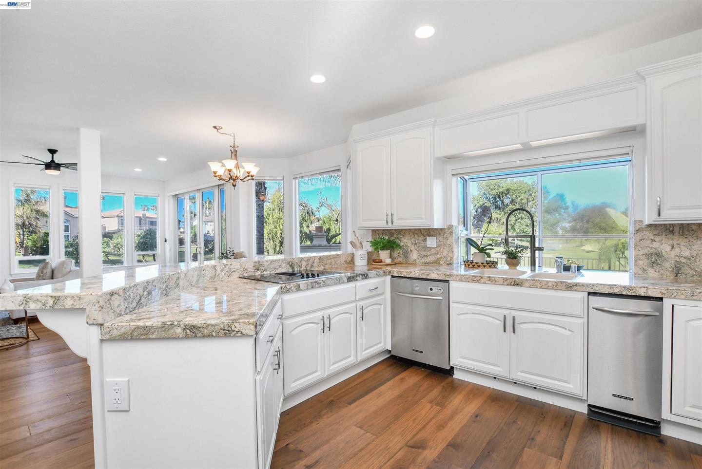 1001 Saint Andrews Dr photo 16