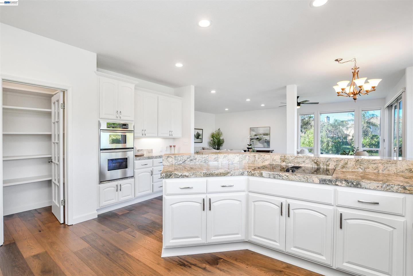 1001 Saint Andrews Dr photo 17