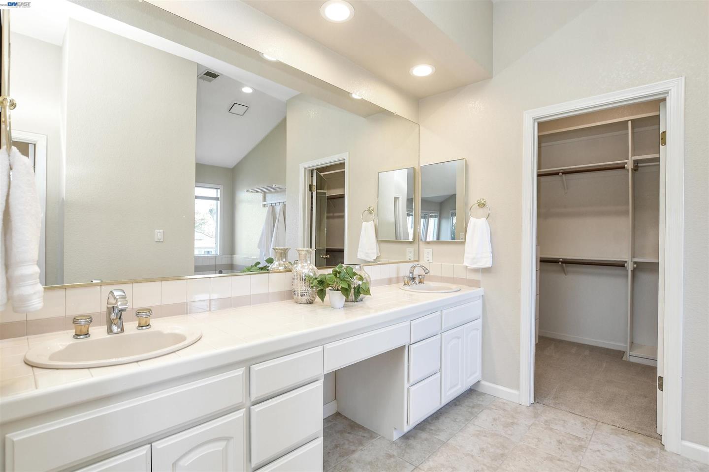 1001 Saint Andrews Dr photo 42