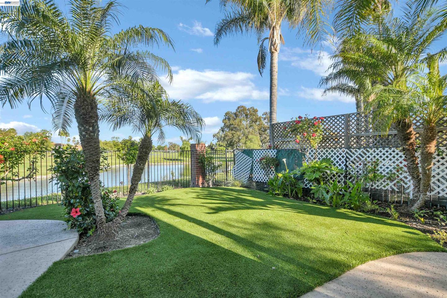 1001 Saint Andrews Dr photo 44