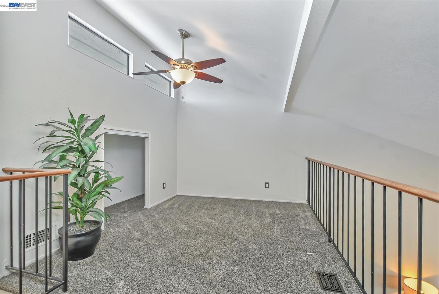 1516 Trawler St photo 16