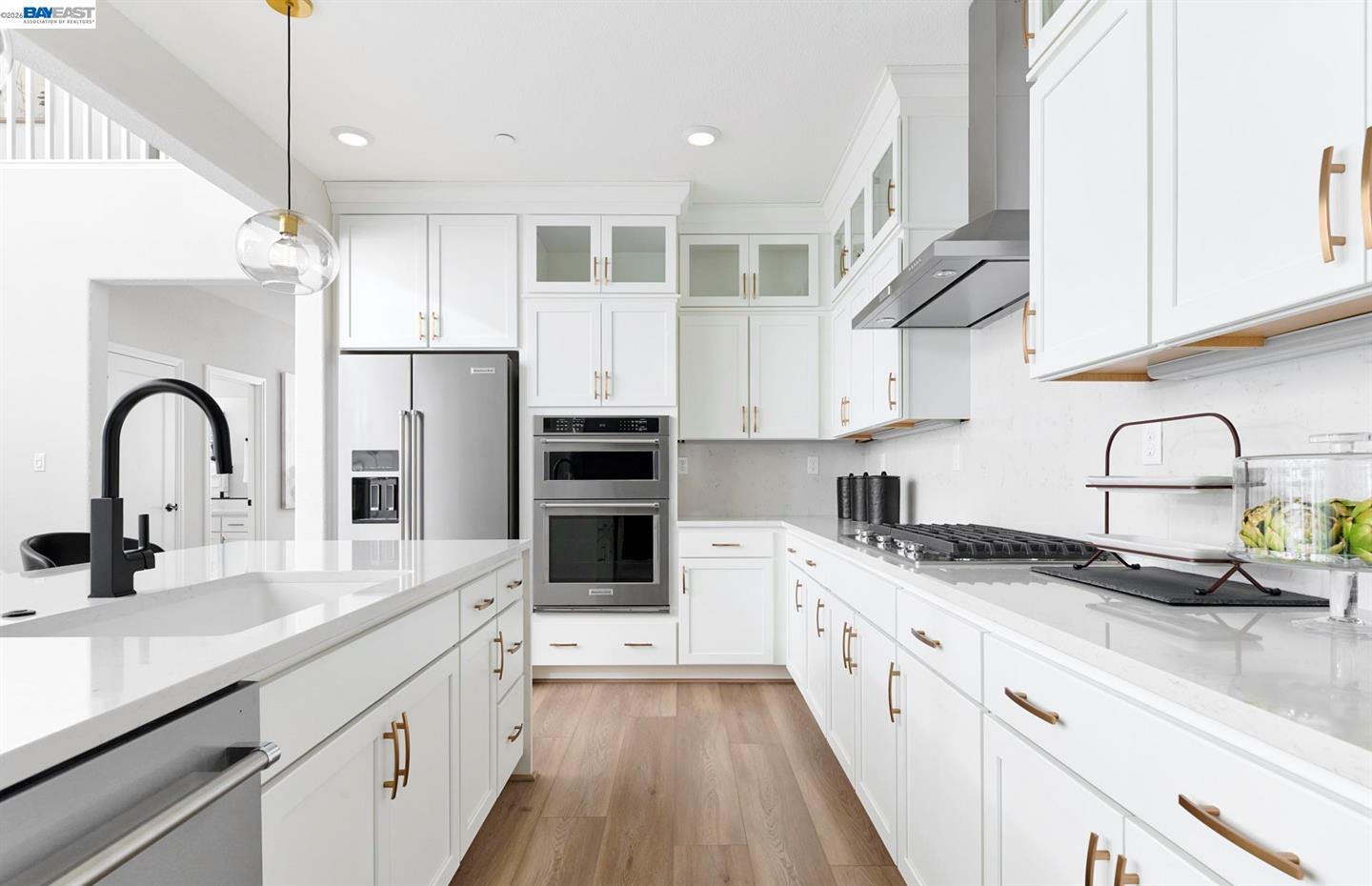 310 Hemingway Lane photo 2