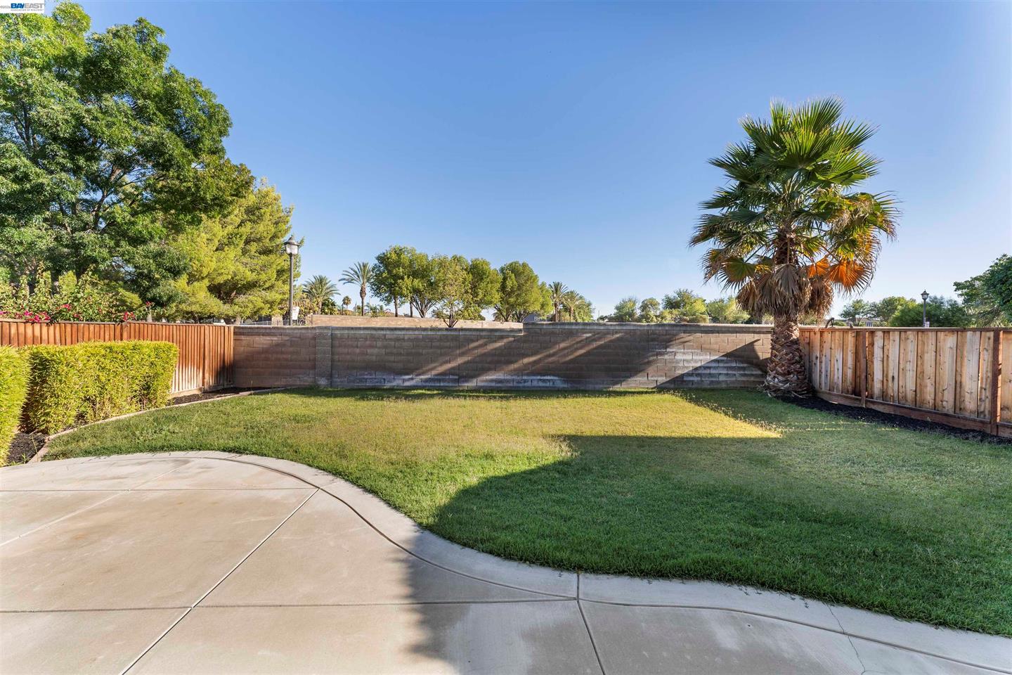 2652 Crescent Way photo 52