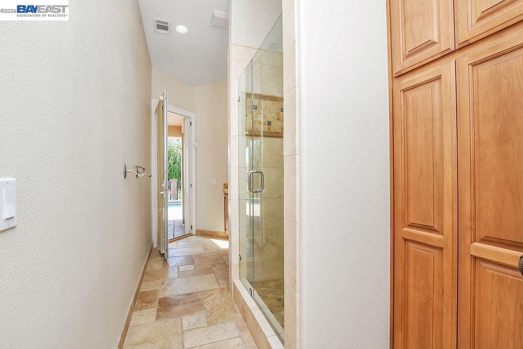 5661 Oakmont Ct photo 38