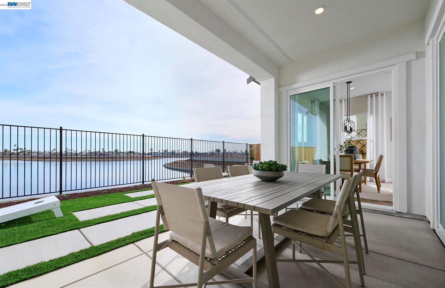 303 Hemingway Lane photo 4